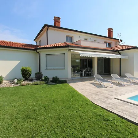 Feriehus Moderne Alex Exclusive In Mit Pool