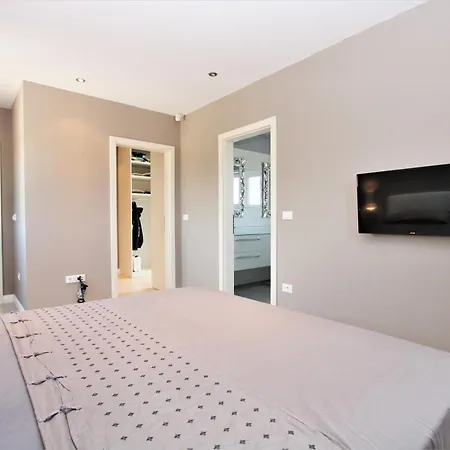 Moderne Alex Exclusive In Mit Pool Holiday home Porec